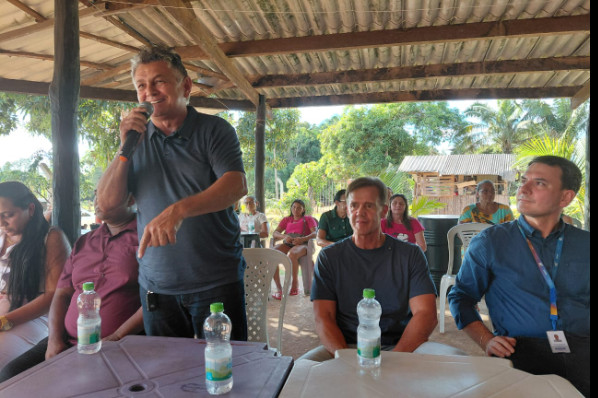 REUNIÃO NO CUTUVELO DISCUTIU A BAIXA QUALIDADE DE ENERGIA