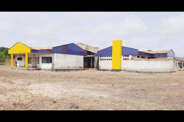 RETOMADA DE OBRAS DA CRECHE 15 ANOS DEPOIS DO SEU INÍCIO