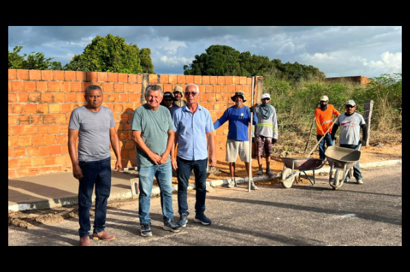 CONSTRUÇÃO DE CALÇADAS