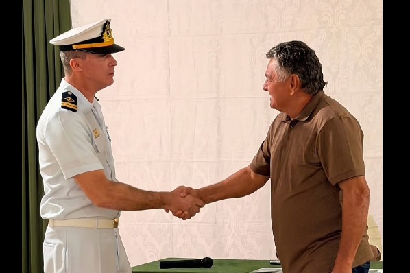 MARINHA DO BRASIL HOMENAGEIA PREFEITO