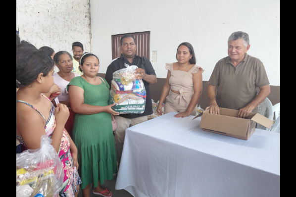 ENTREGA DE CESTAS BÁSICAS