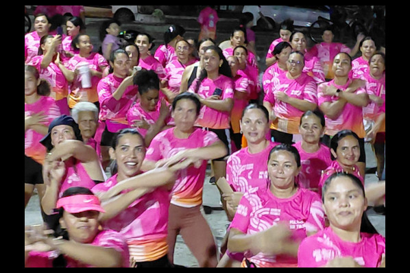 CAMINHADA EM HOMENAGEM ÀS MULHERES